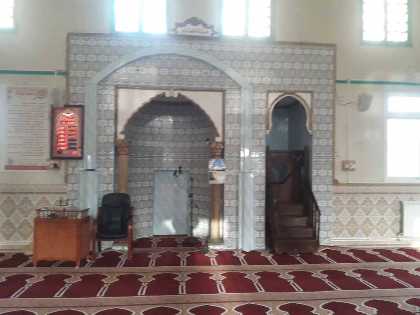 مسجد الشهيد  أوجيط عبد القادر