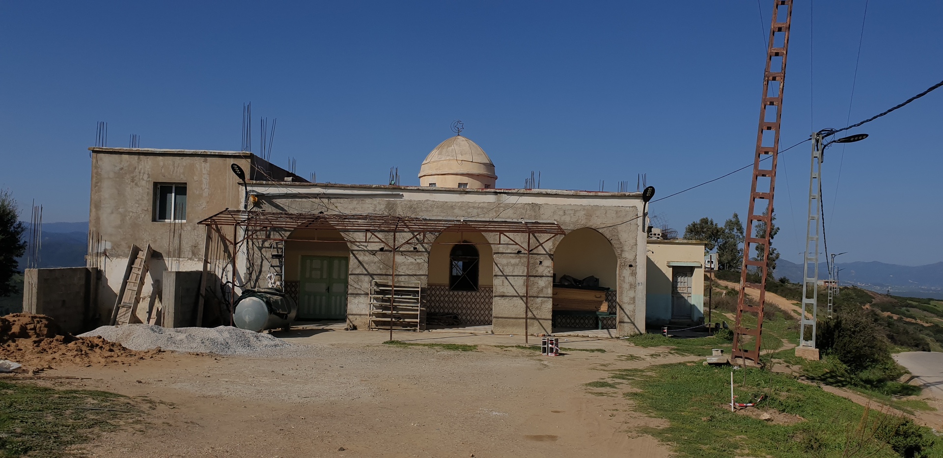 مسجد عمار بن ياسر -بوسحابة - عين قشرة-