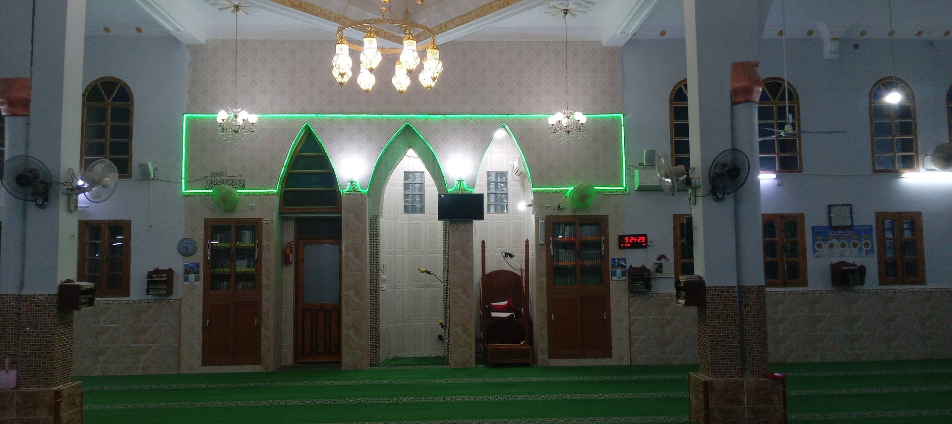 مسجد بادريان الكبير