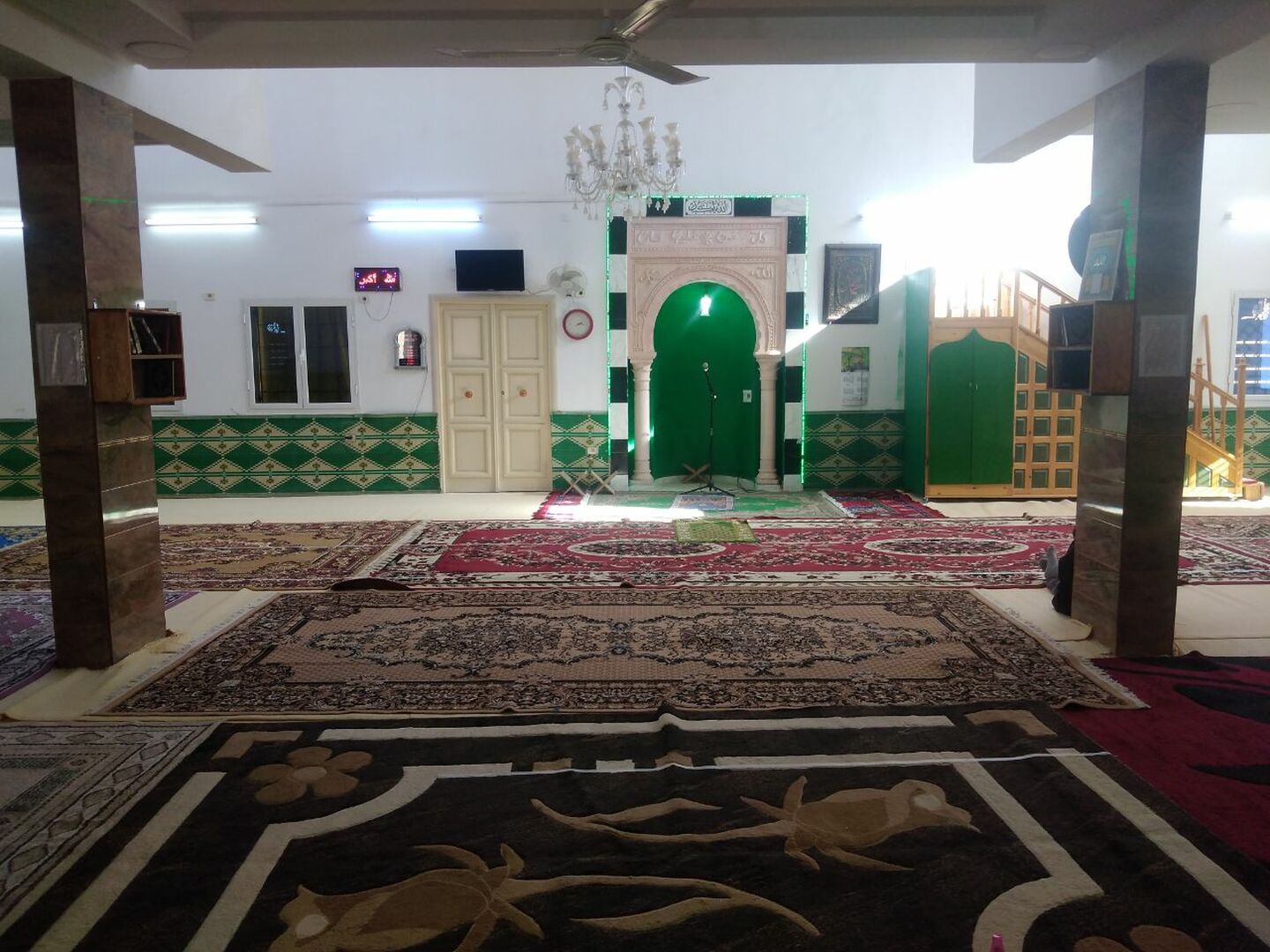 جامع السيدة فاطمة الزهراء ببوشمة