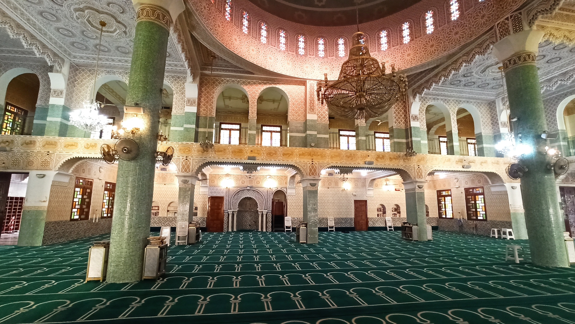 مسجد النور - الشراقة