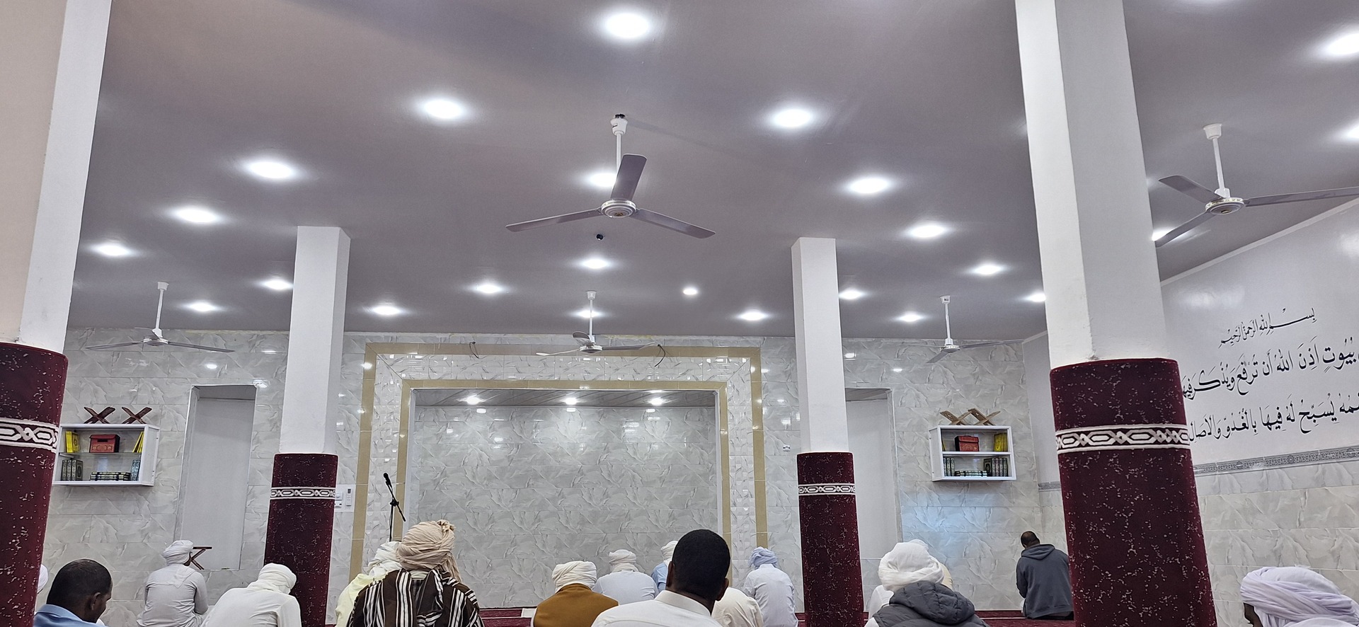 مسجد جعفر الطيار _ قصر المنصور