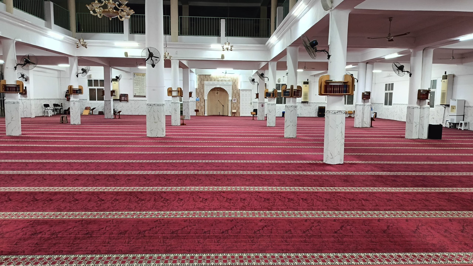 مسجد حمزة بن عبد المطلب - باب الزوار