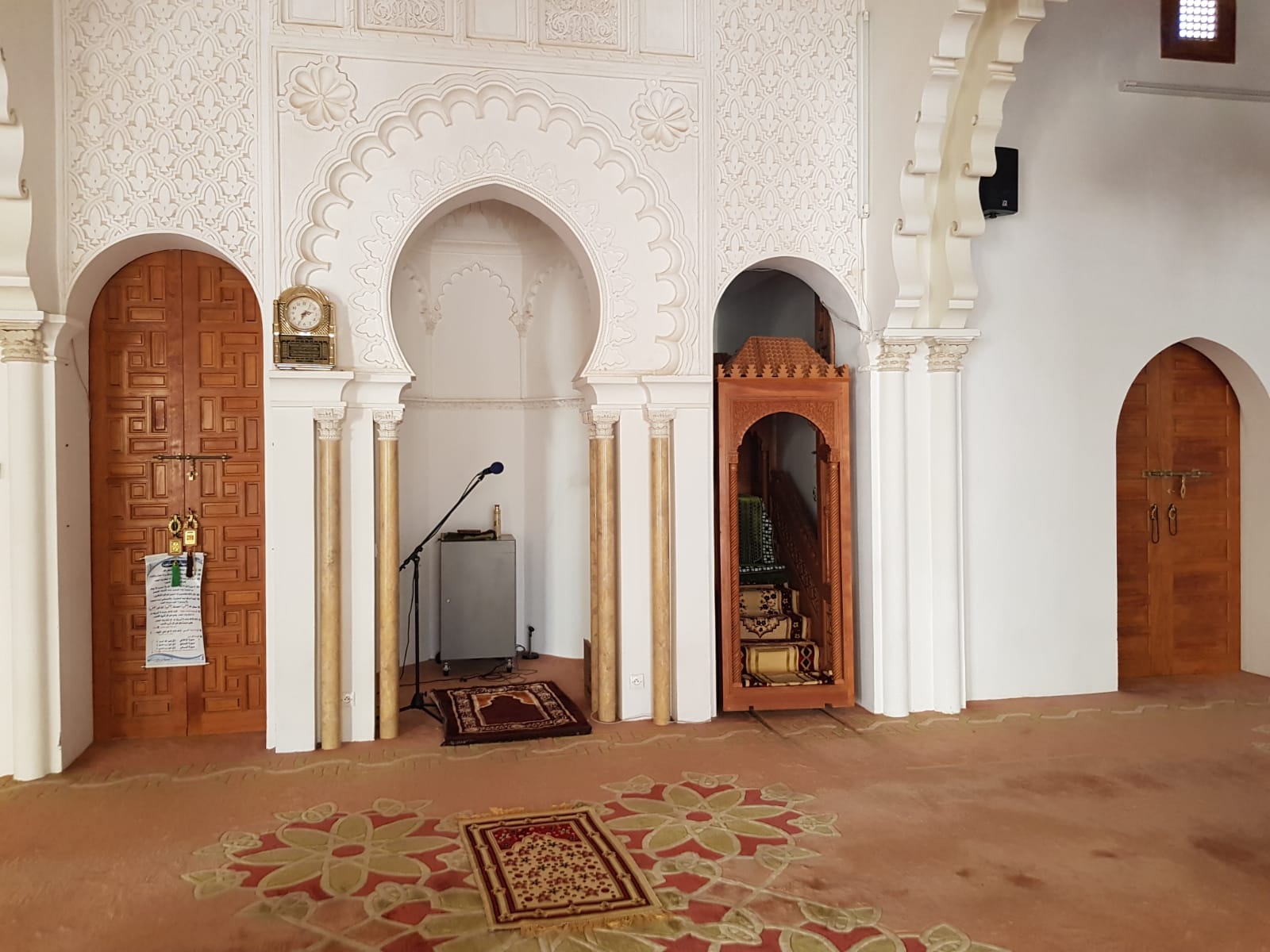 مسجد جامعة الأخوين