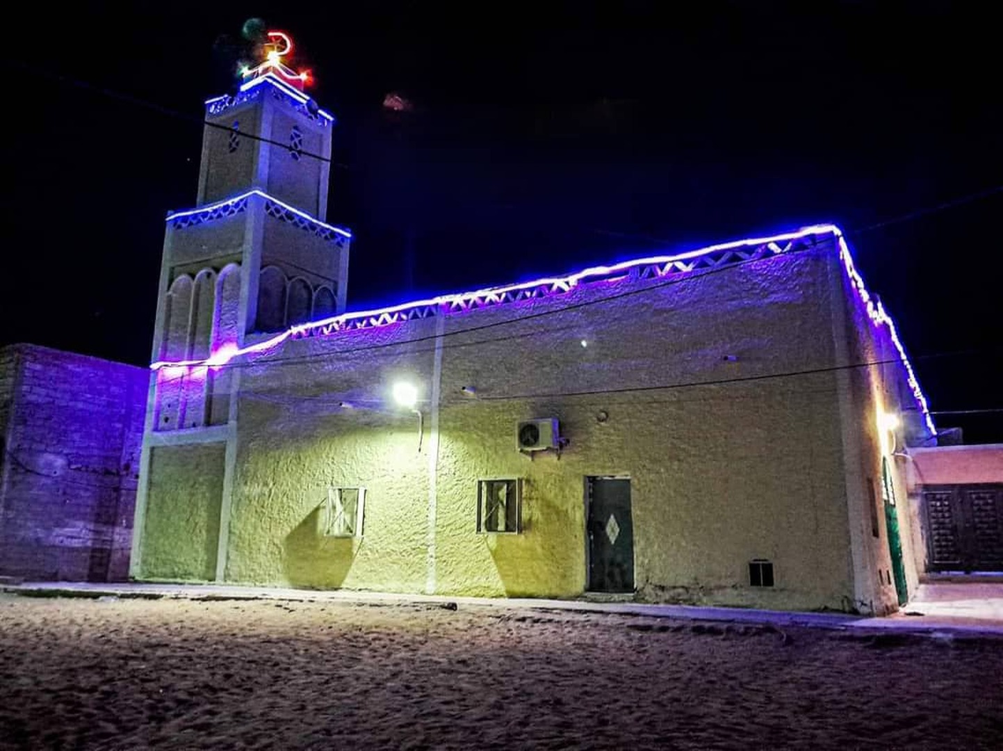 مسجد عثمان بن عفان تاوريرت