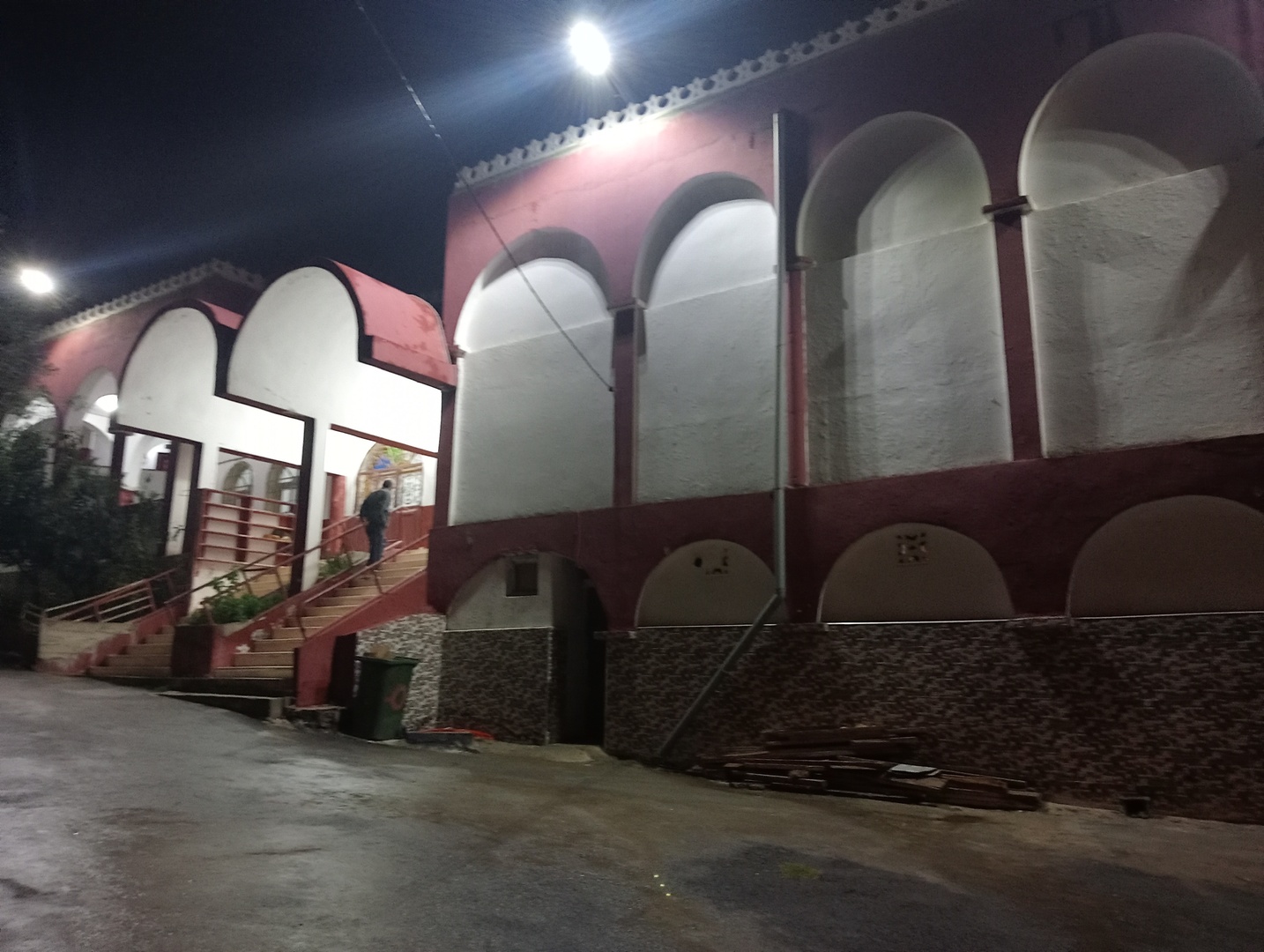 مسجد أبي بكر الصديق حي السرول - البوني