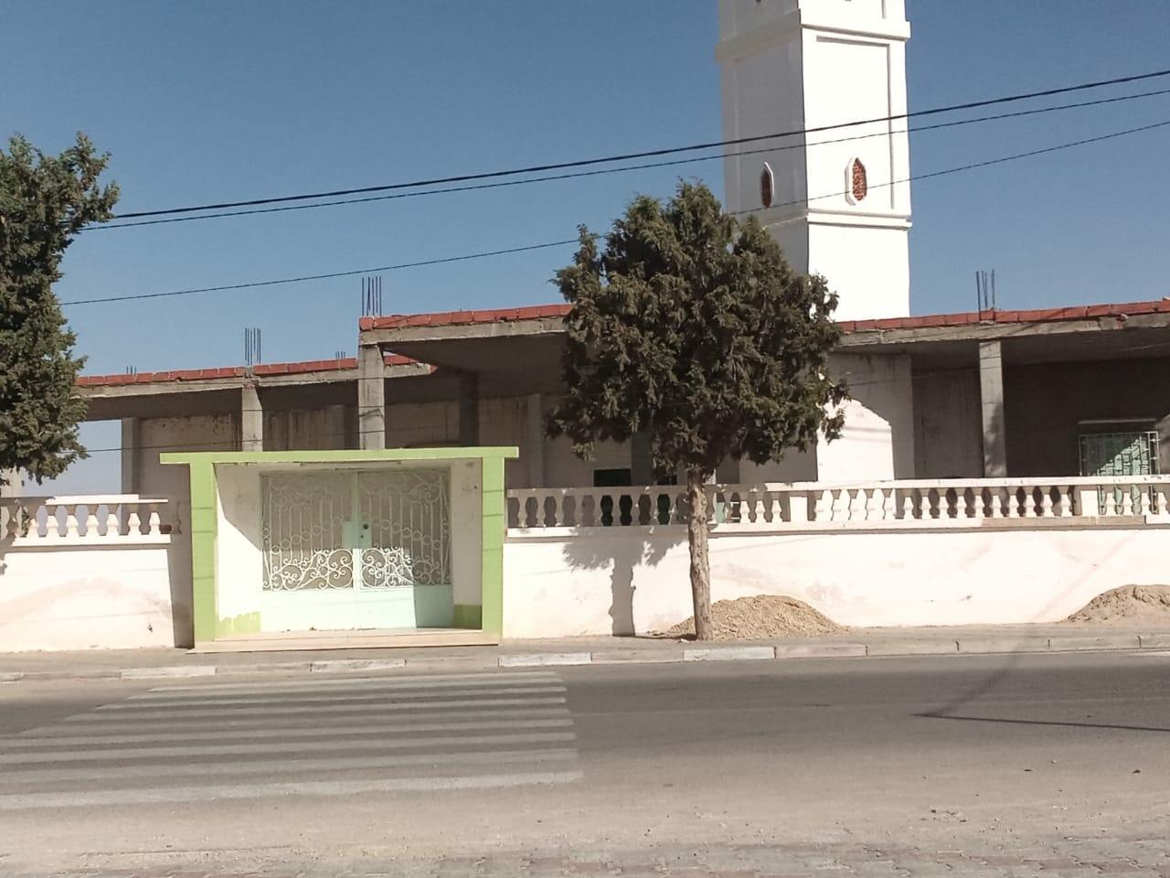 جامع النور-الفرش