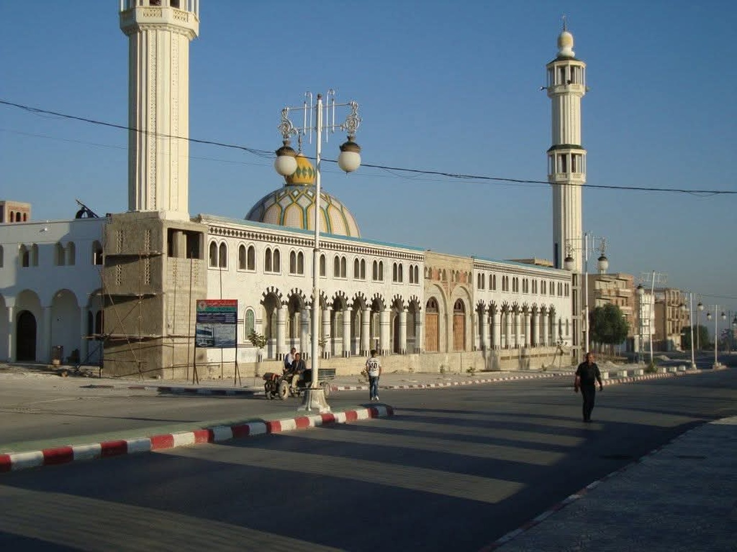 مسجد أول نوفمبر عين فكرون