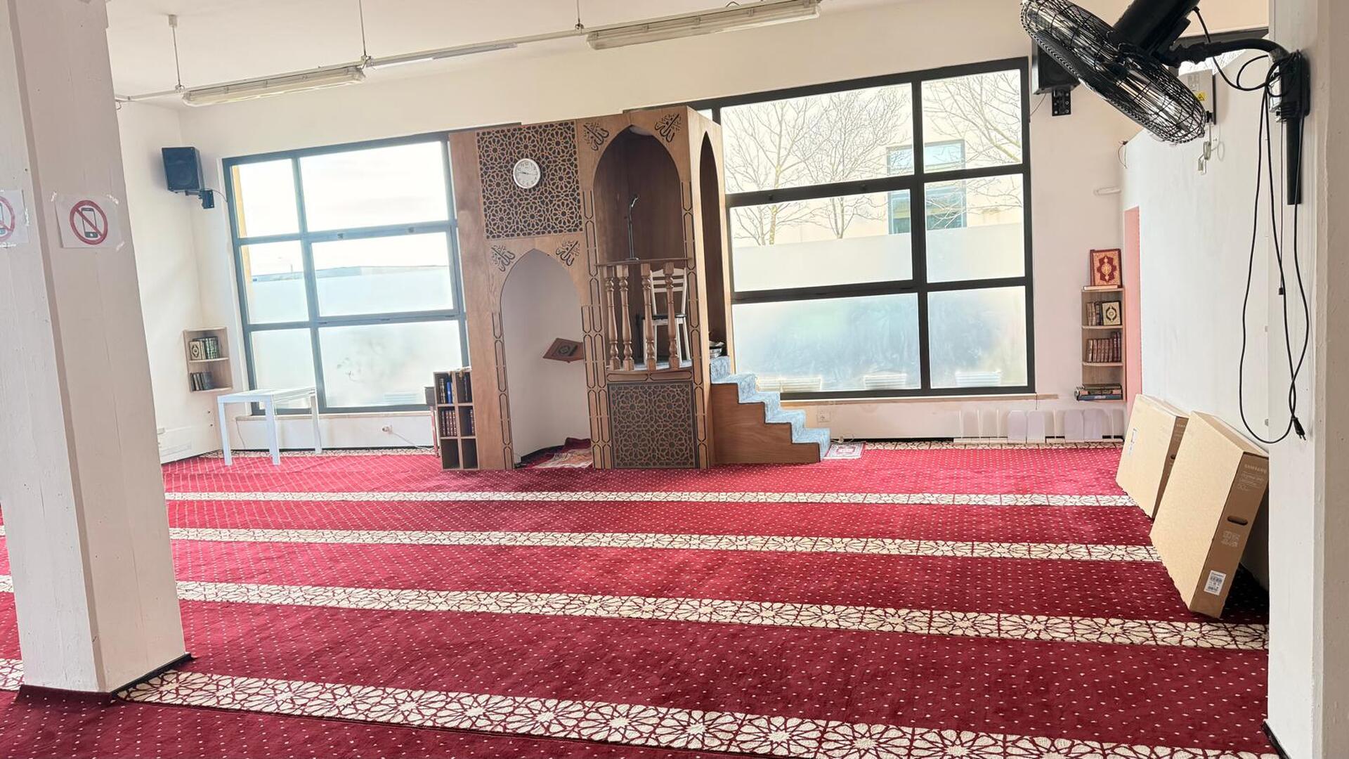 مسجد النور  -   centro culturale Alnoor