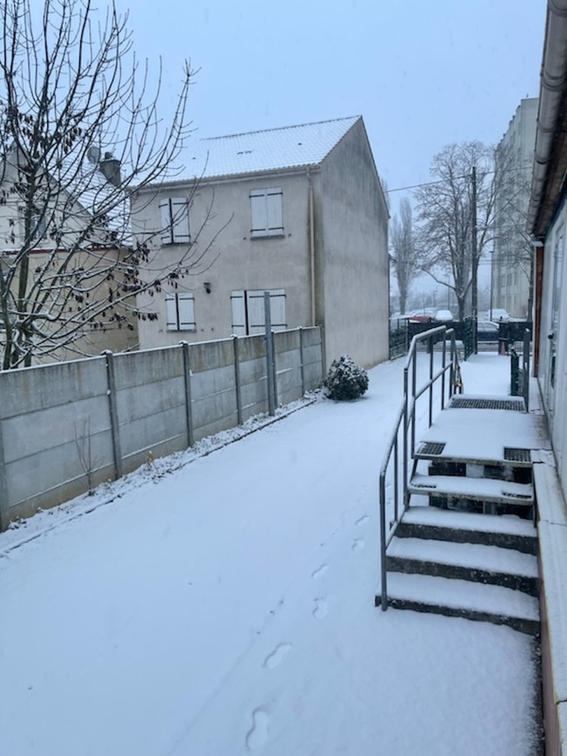 Maghreb et icha rassemblées