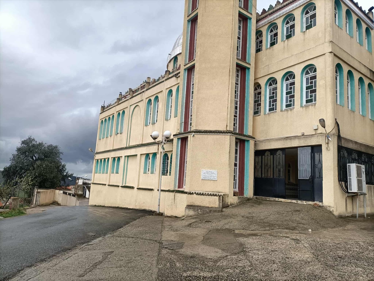 زاوية تيفريت نايت الحاج