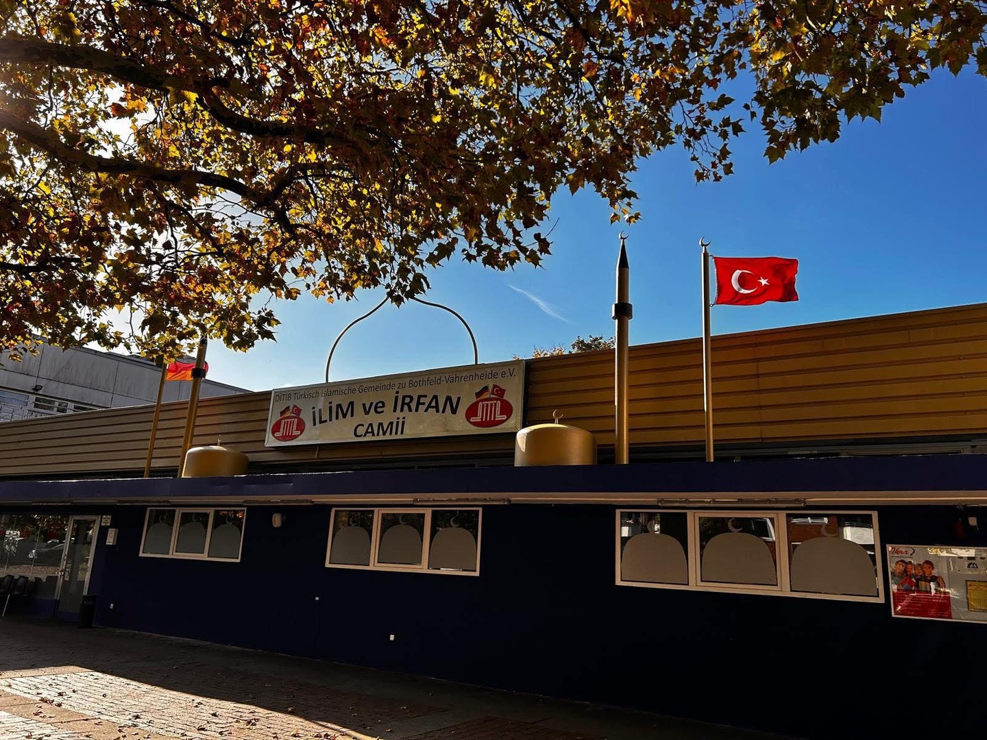 DİTİB İLİM ve İRFAN Camii Hannover