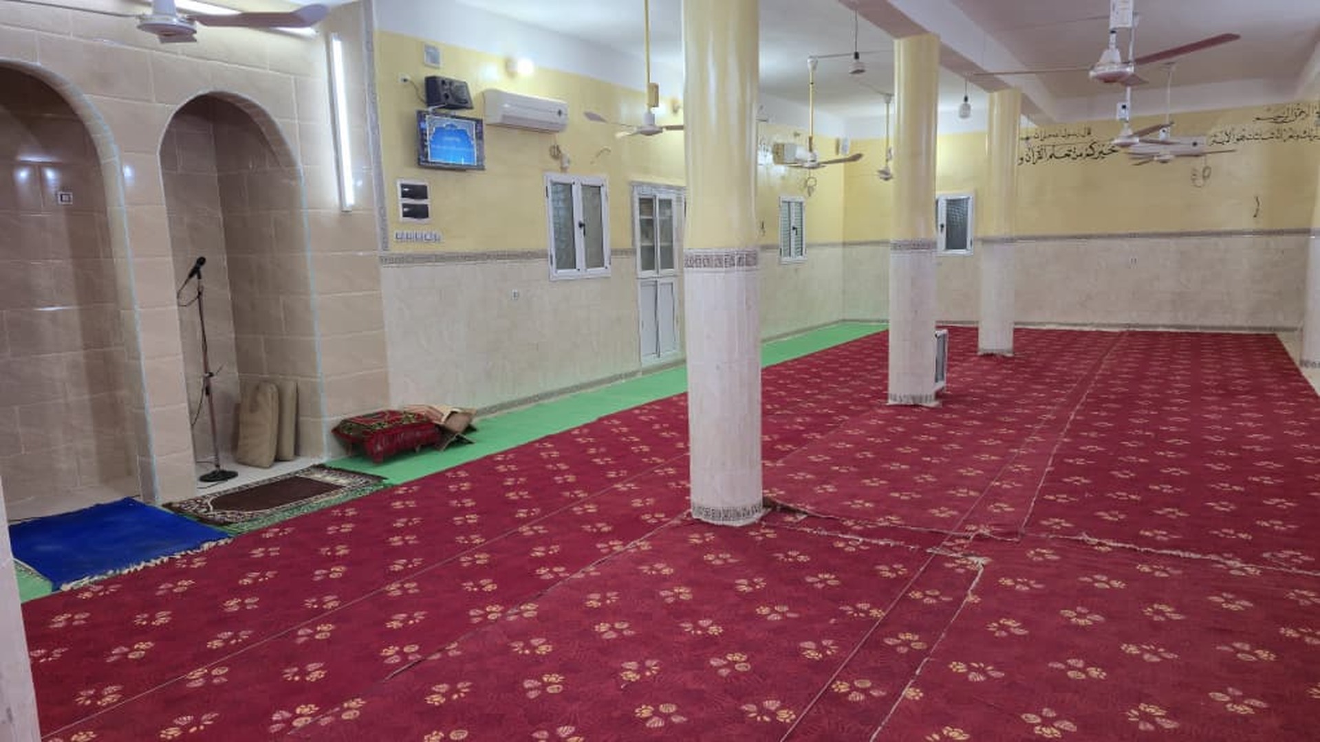 مسجد أبي بكر الصديق ] العتيق [ بقصر باحو