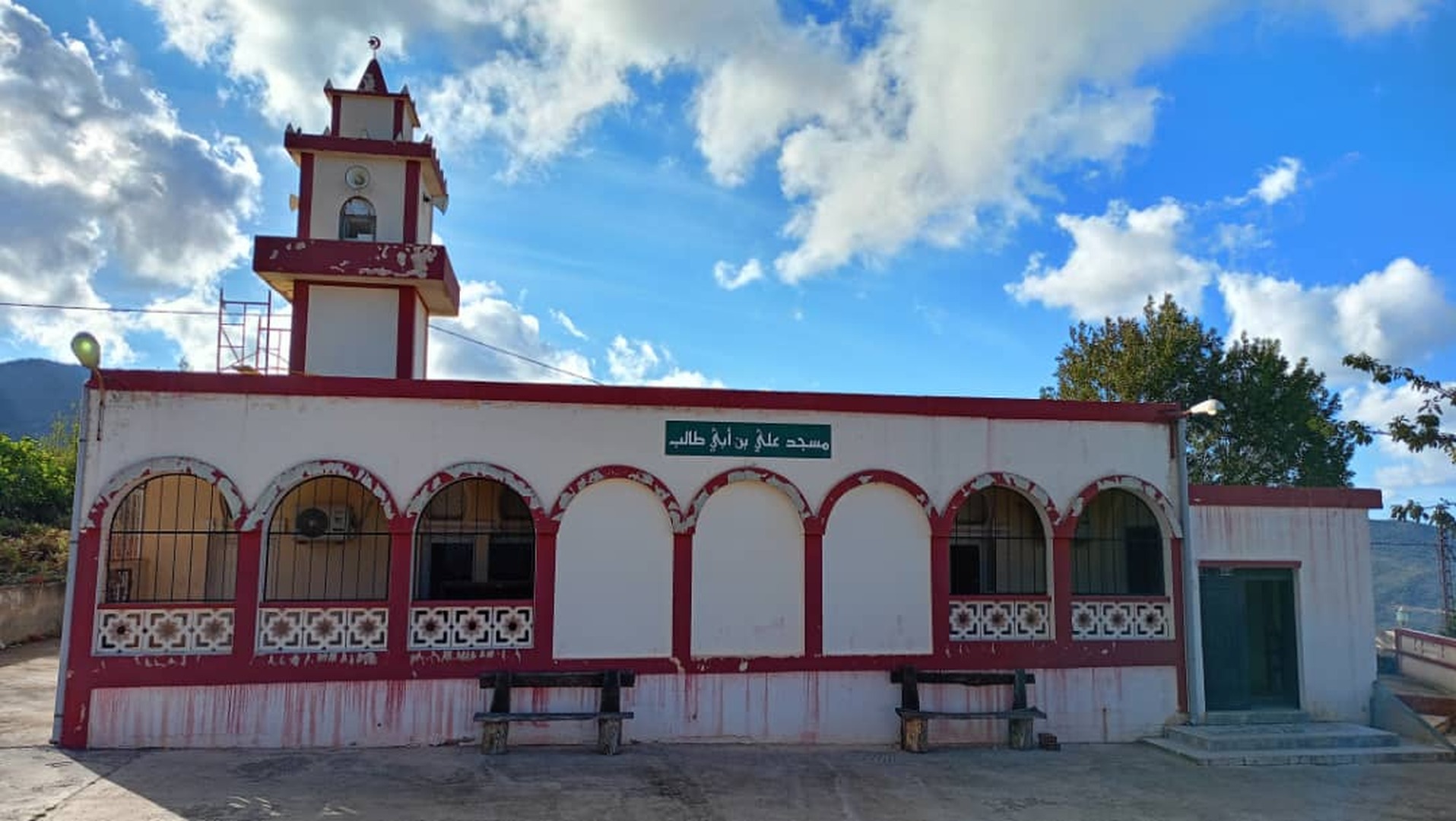 مسجد علي بن أبي طالب بني محرز