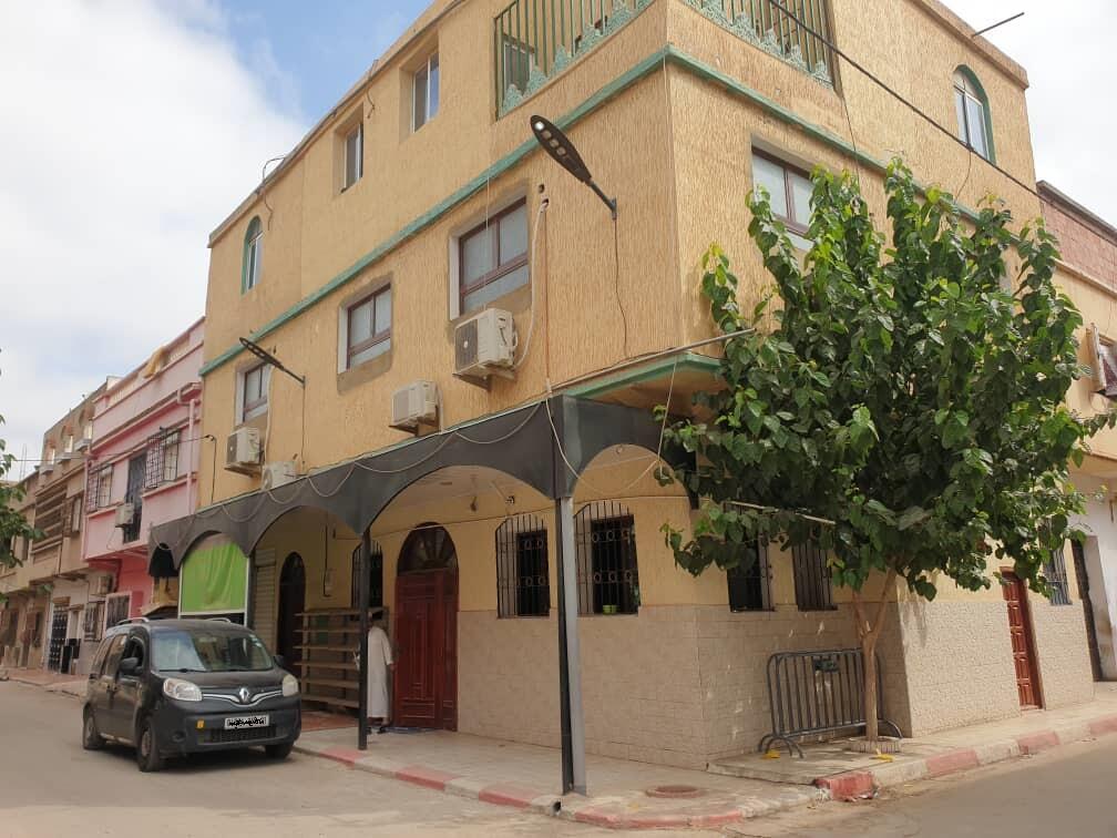 انمسجد عقبه بن نافع. وهران