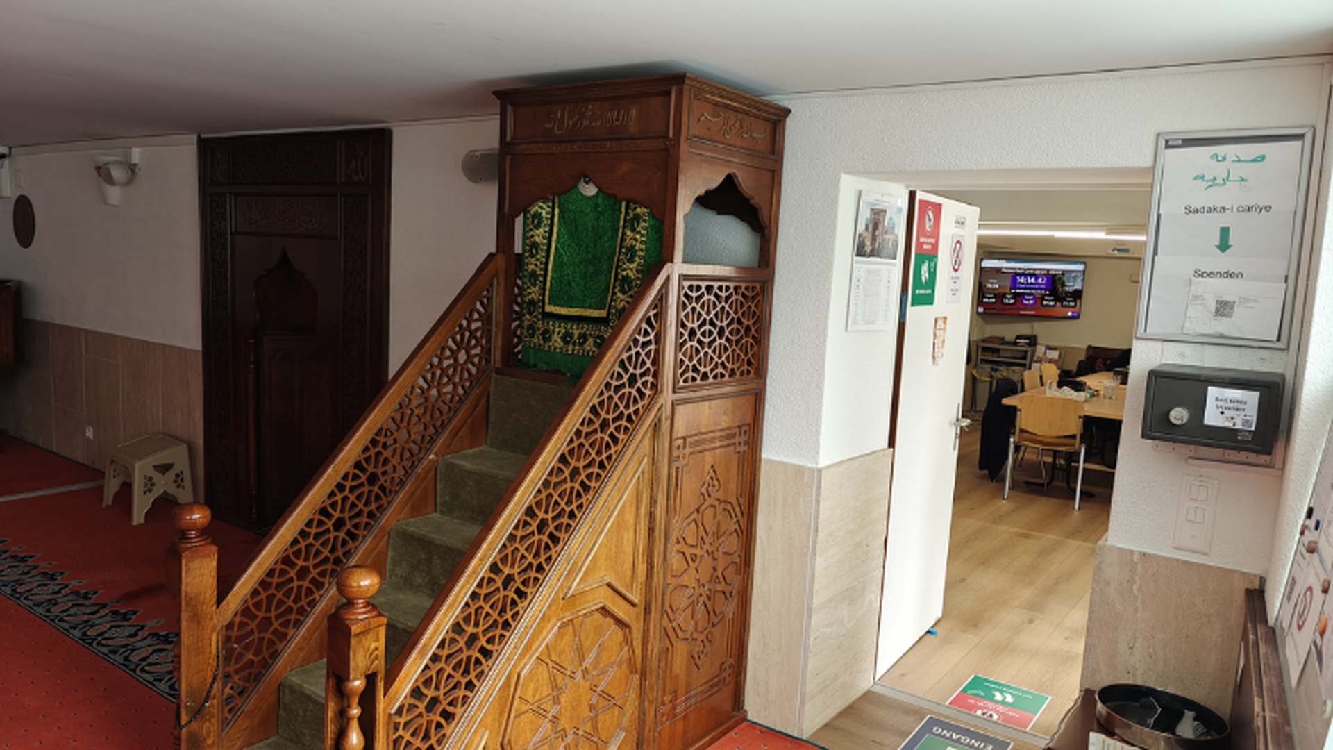 Osman Gazi Camii / Moschee Zürich