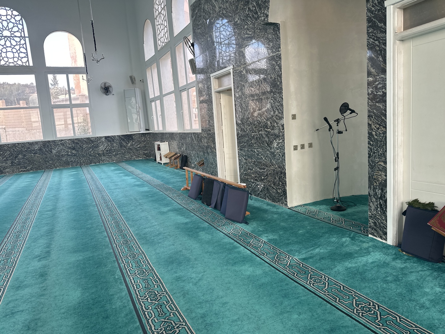 مسجد أبي بكر الصديق رضي الله عنه سفيزف