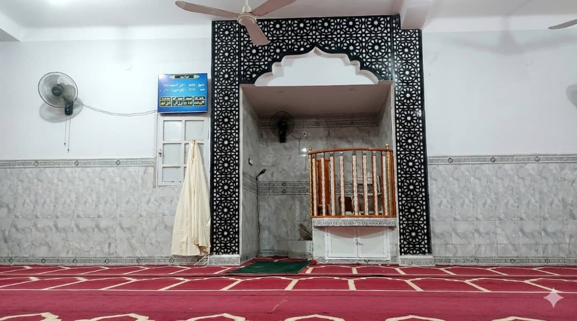 المسجد العتيق مالك ابن انس لحمر