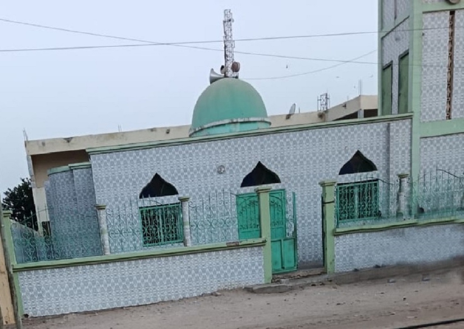 Mosquee Arafat 2 Tivaoune - Waréne • Masjid logo