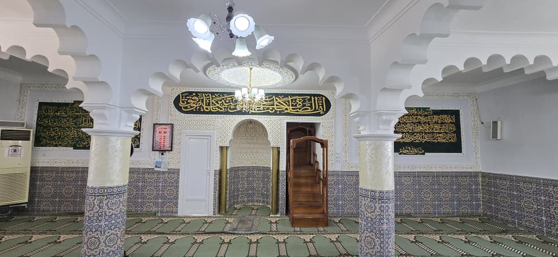 مسجد أول نوفمبر