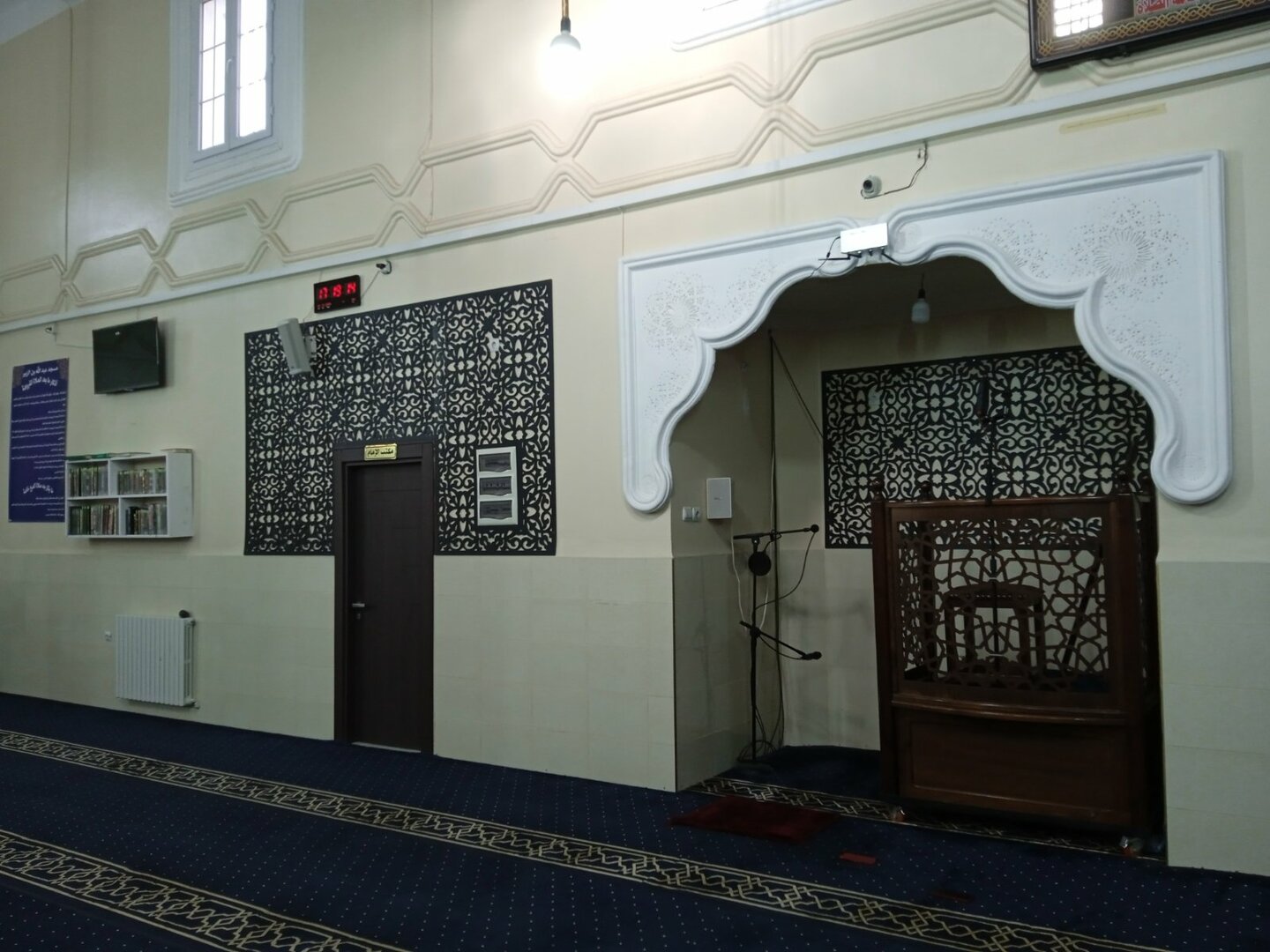 مسجد عبد الله بن الزبير الموان