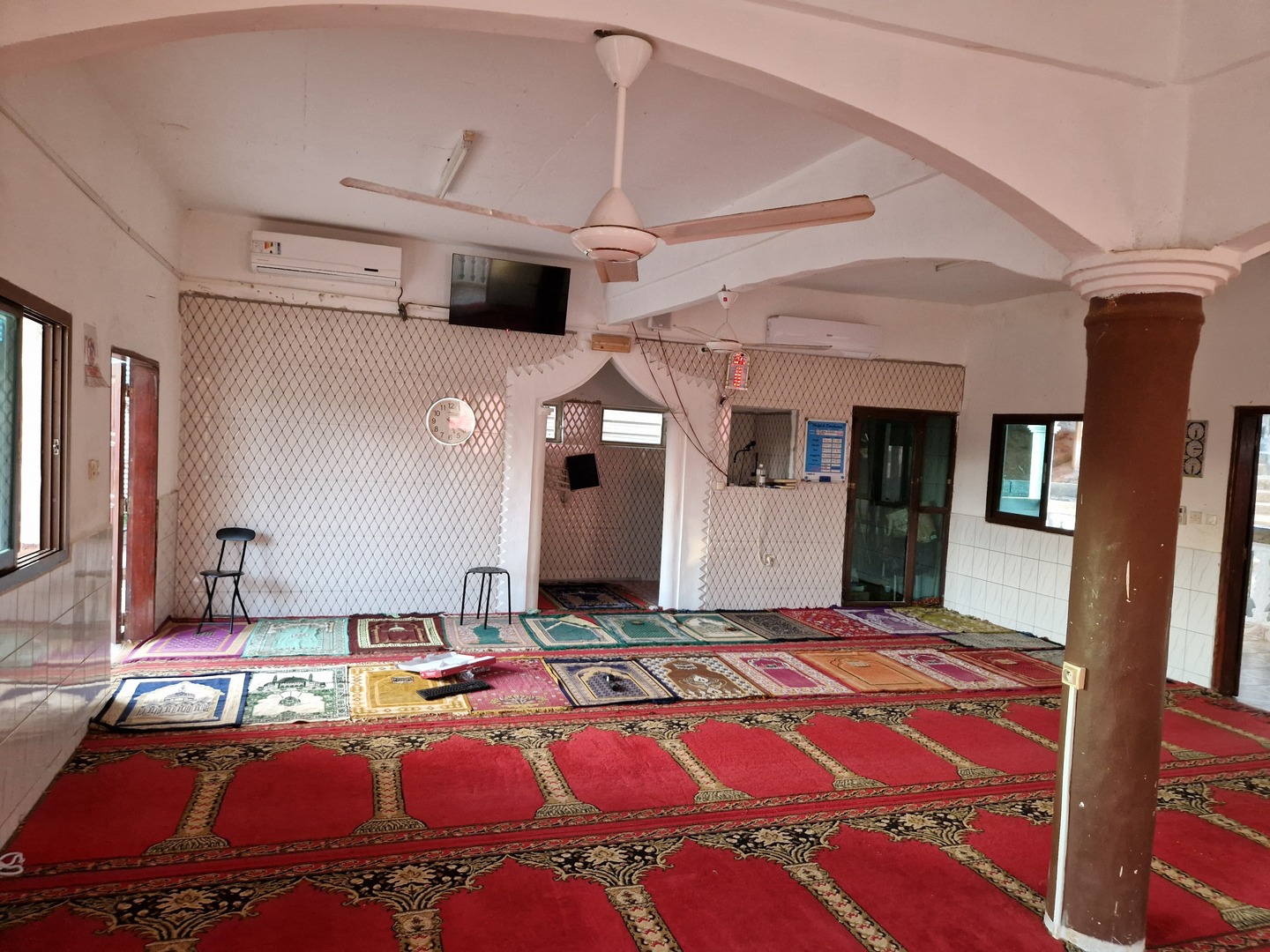 مَسْجِد بِلَلِ بَرَكَنْ