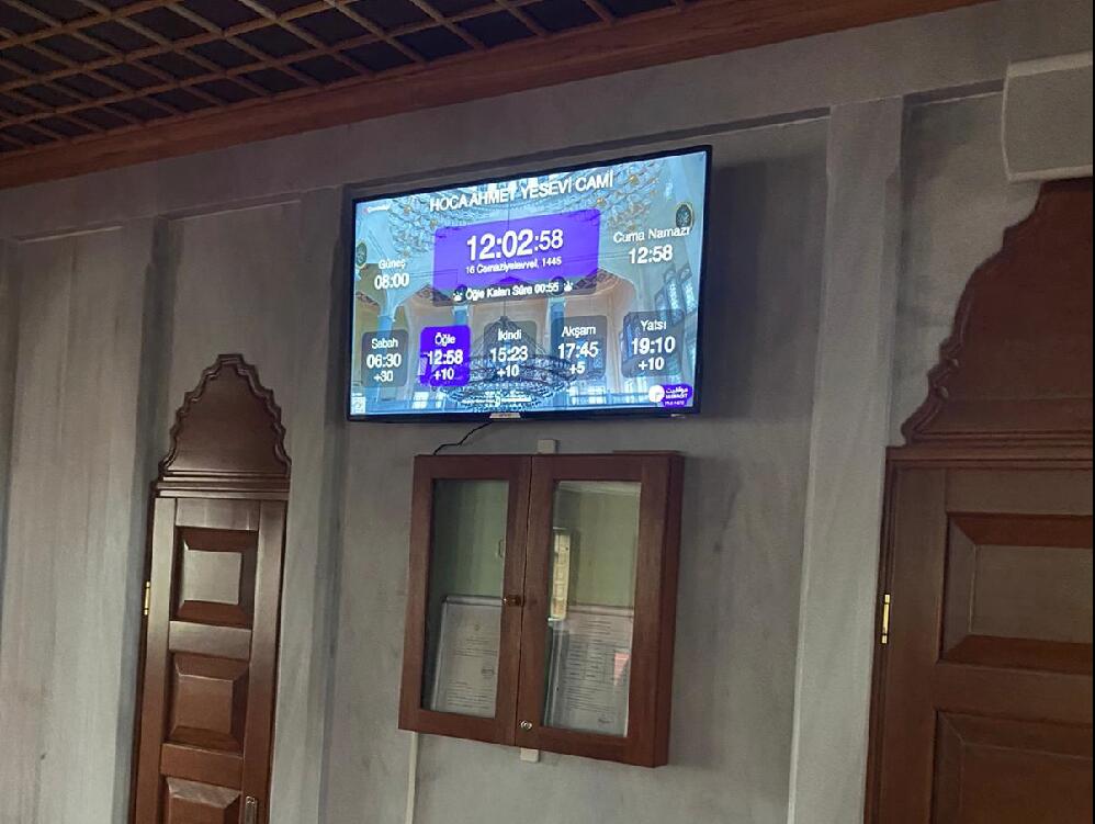 HOCA AHMET YESEVİ CAMİ