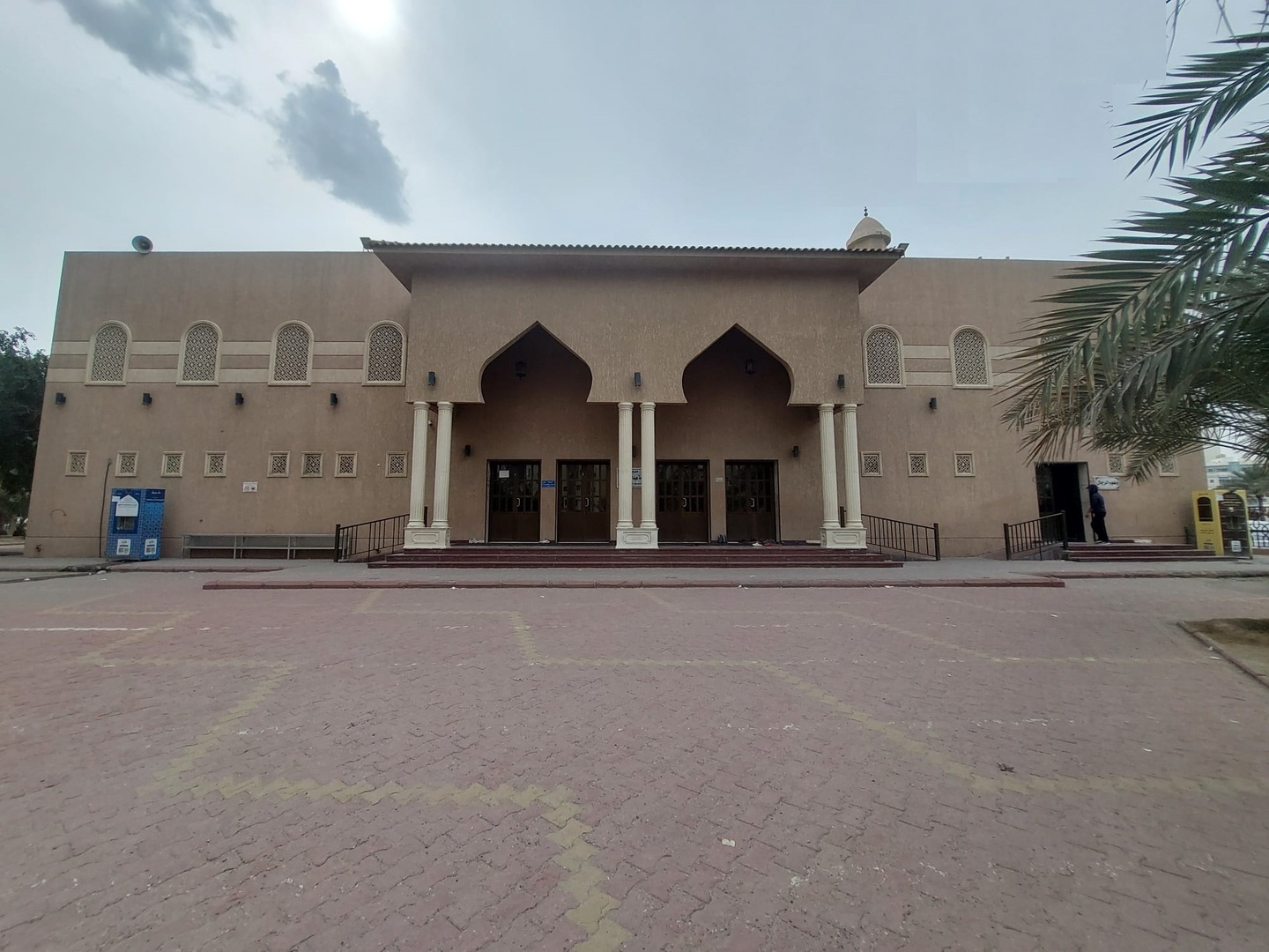 مسجد فاطمة عبدالله العوضي