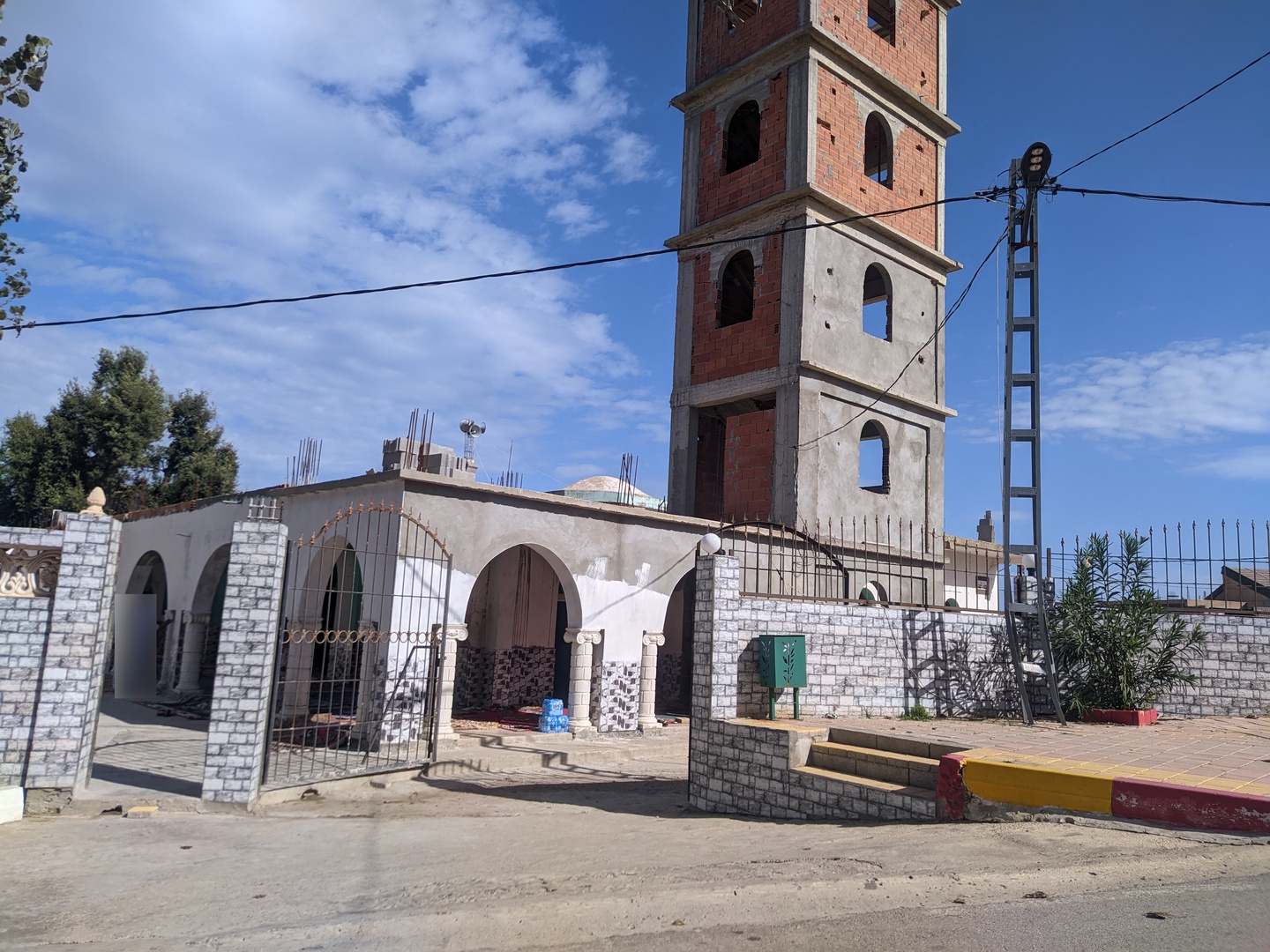 مسجد الفضائل الحميدة بوزيزي