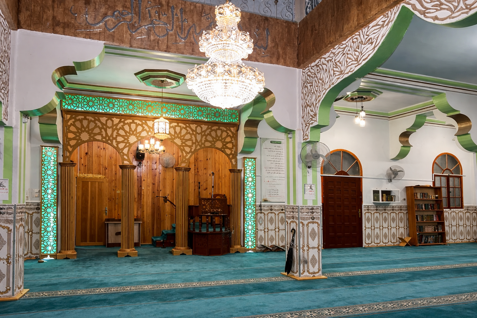 مسجد فاطمة الزهراء سيدي قاسي