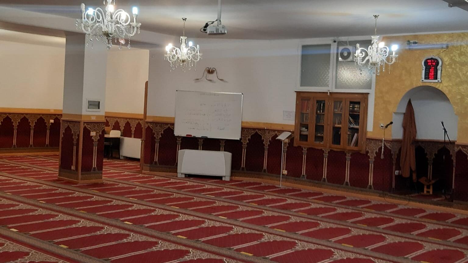 مسجد كليس   Moschea Cles