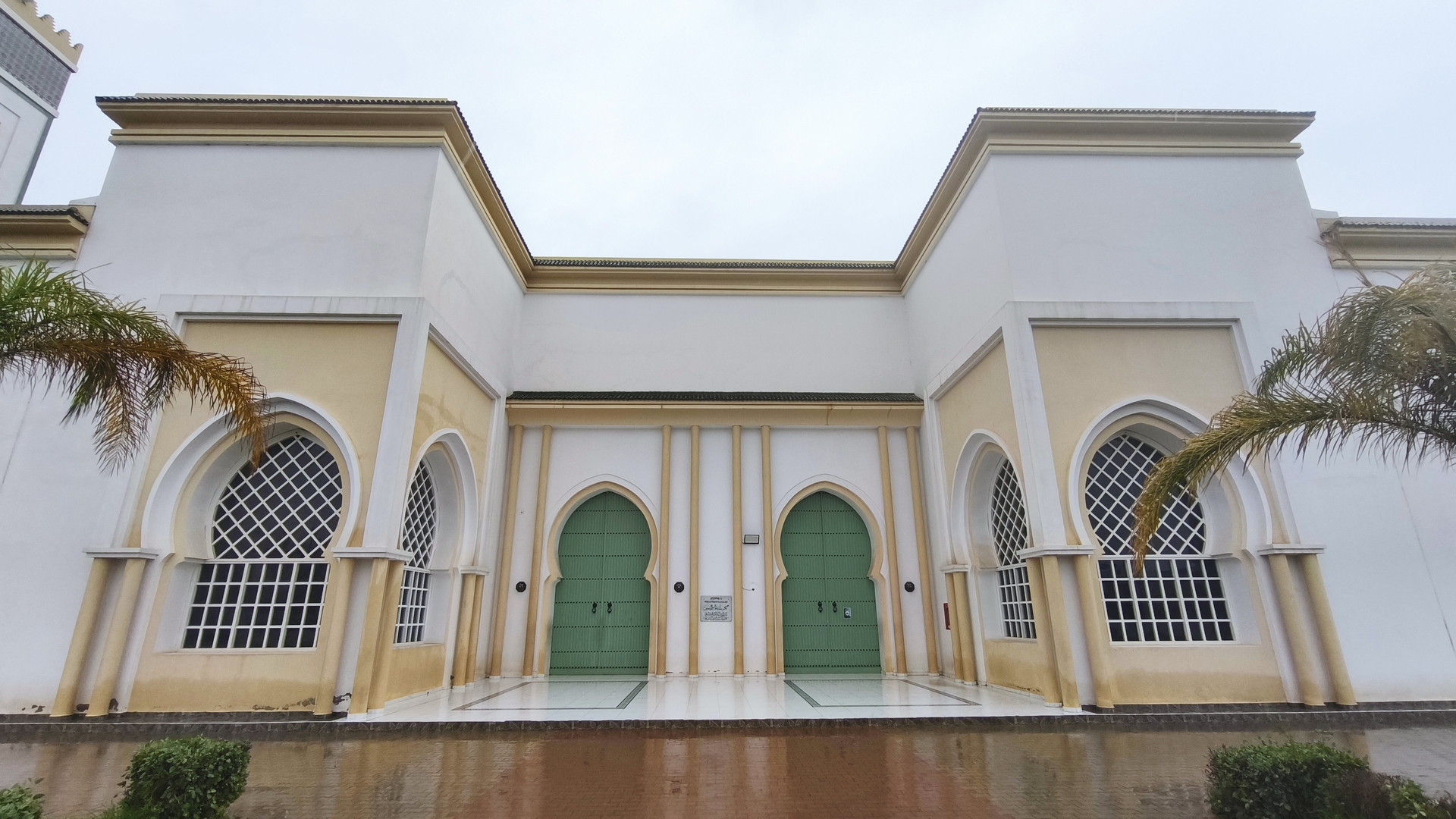 مسجد عائشة أم المؤمنين