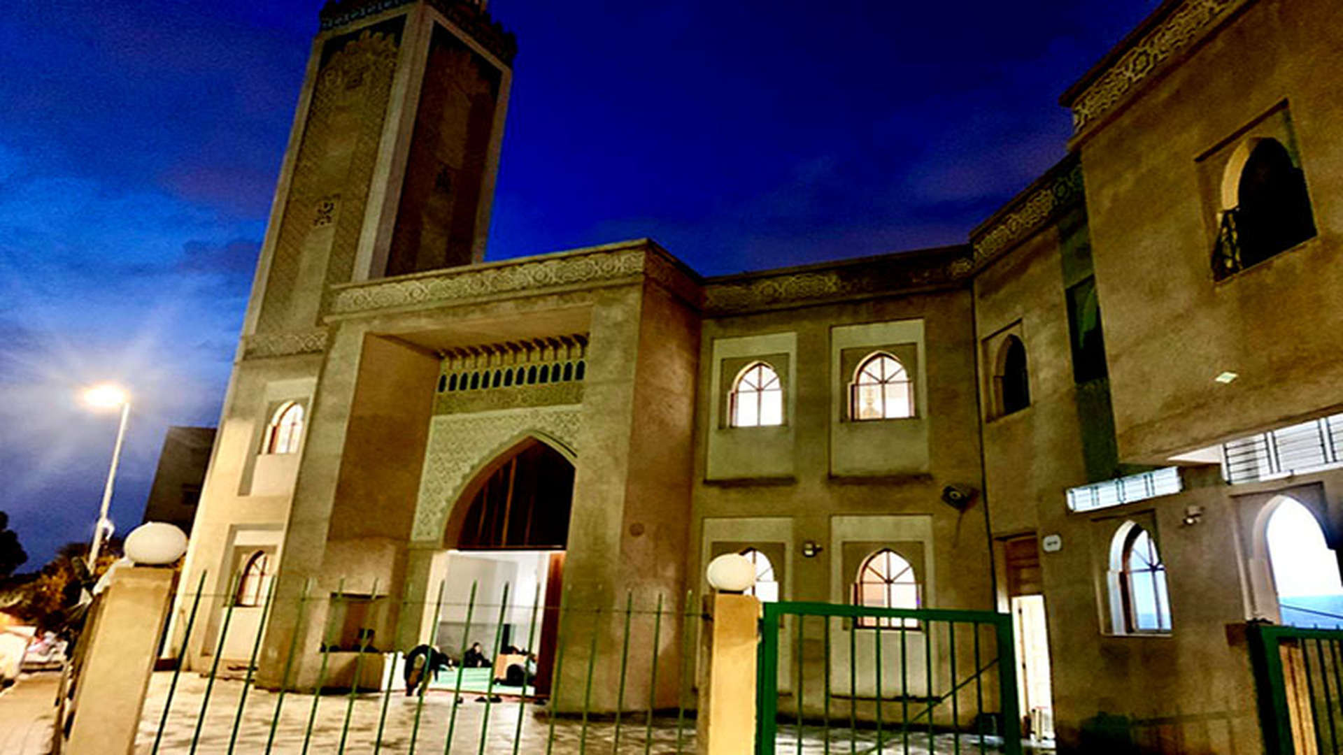 مسجد الحسنين المسيرة 1