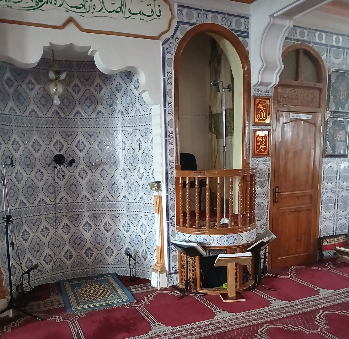 مسجد أبي بكر الرازي عين أعلام - الذرعان