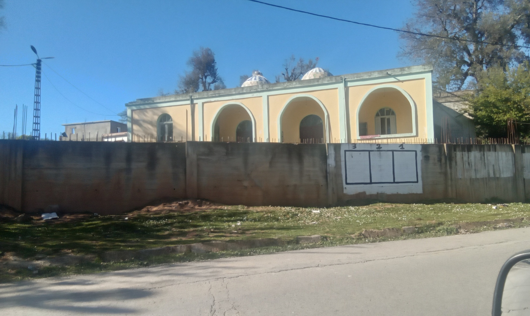 مسجد البطحاء - عين قشرة - - سكيكدة