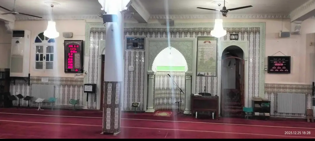 مسجد أبي بكر الصديق. حي صالح دراجي