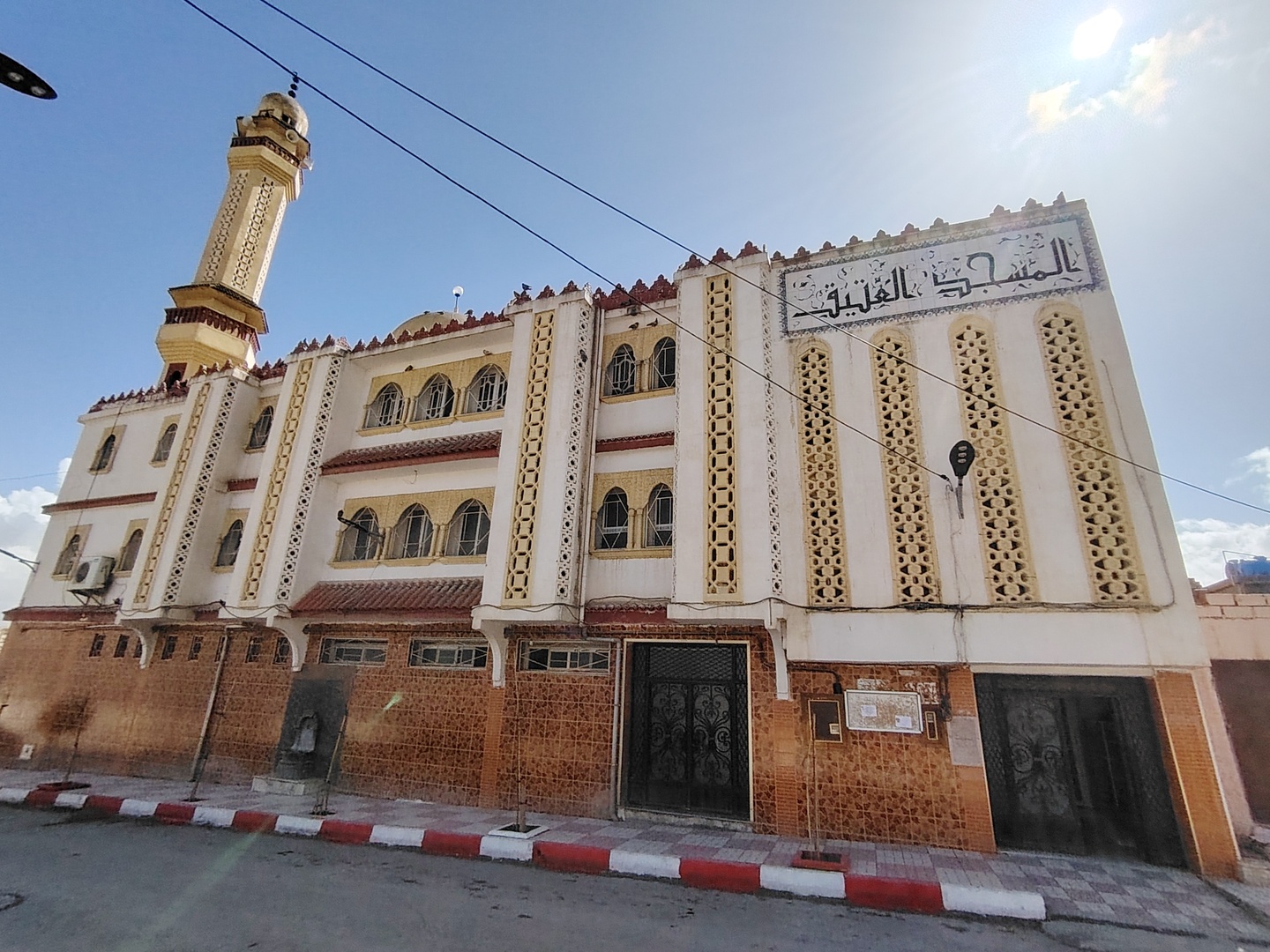المسجد العتيق بلدية سيدي أمبارك