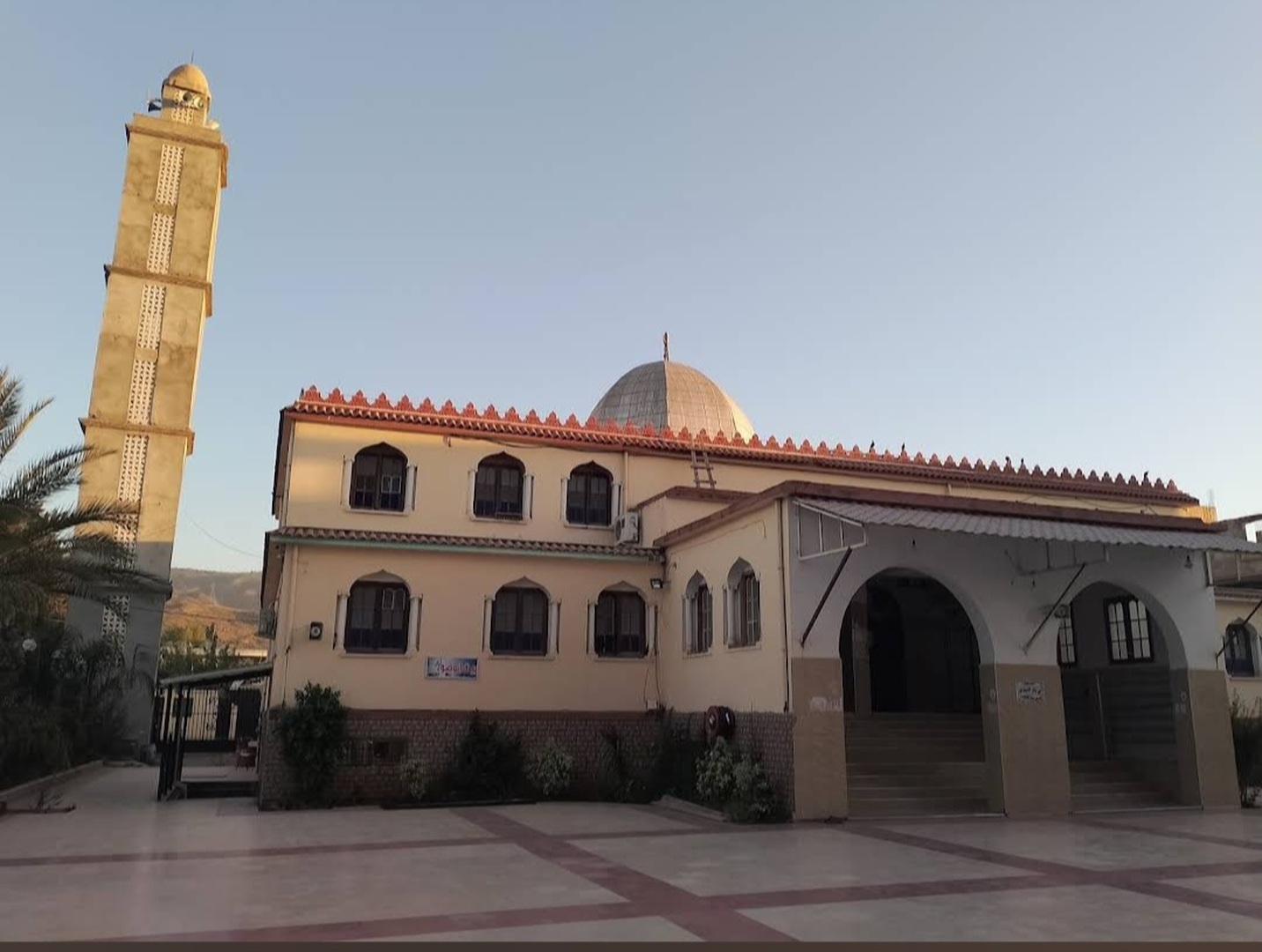 مسجد أبو بكر الصديق حي بن عمر - أولاد سلامة