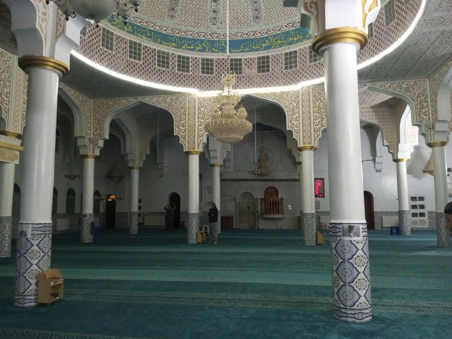 مسجد عمر ابن الخطاب عين فكرون