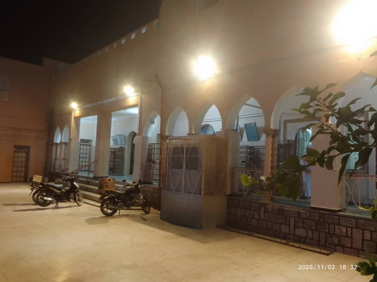 مسجد النور القصر