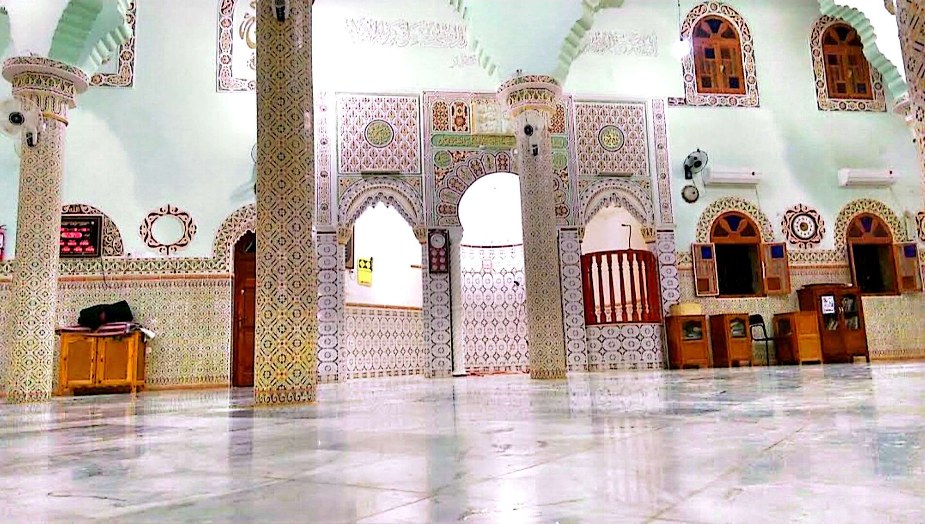 مسجد السلام 200 مسكن حي زراري محمد