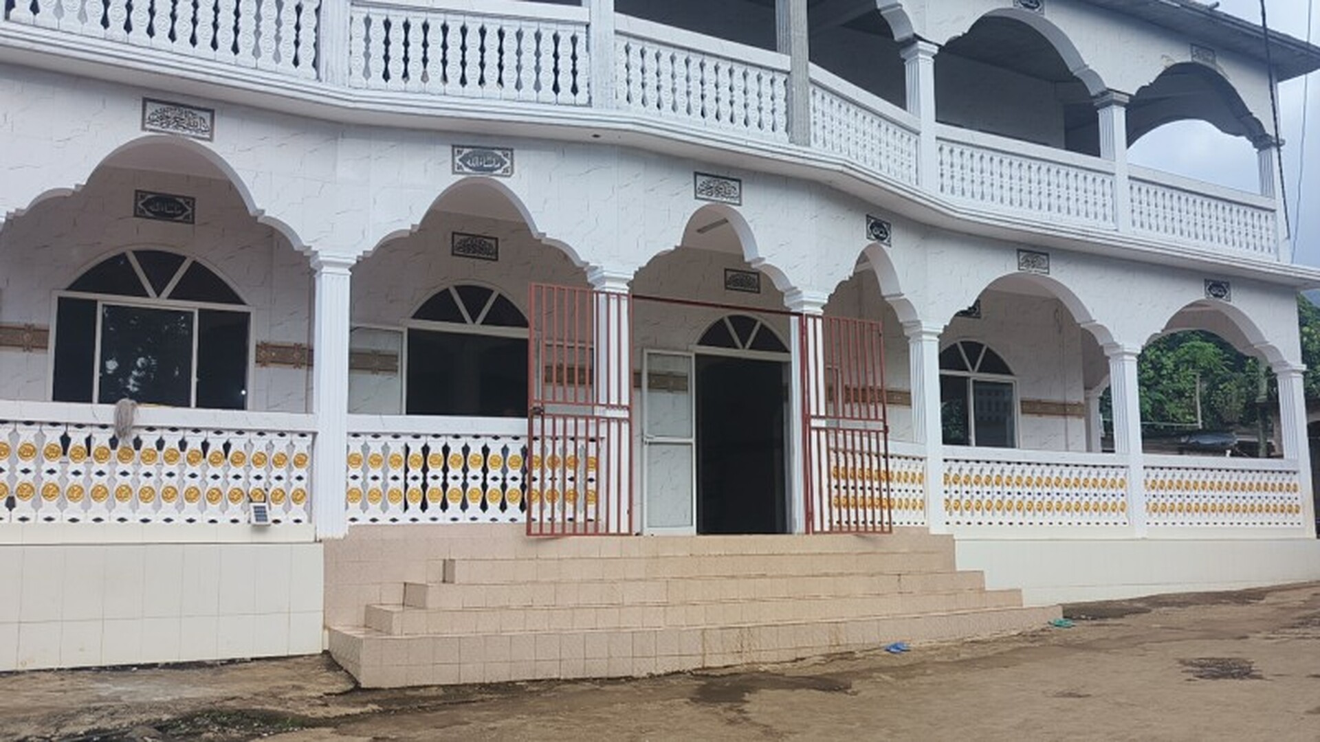 MOSQUEE VENDREDI AKIBANI