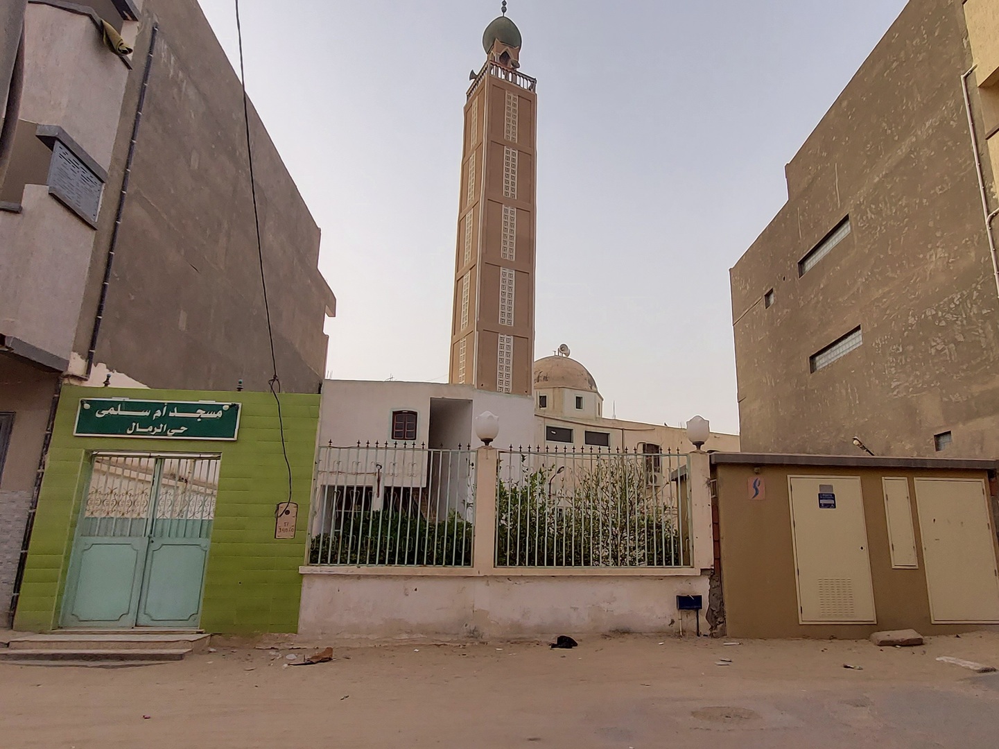 مسجد أم سلمه حي الرمال