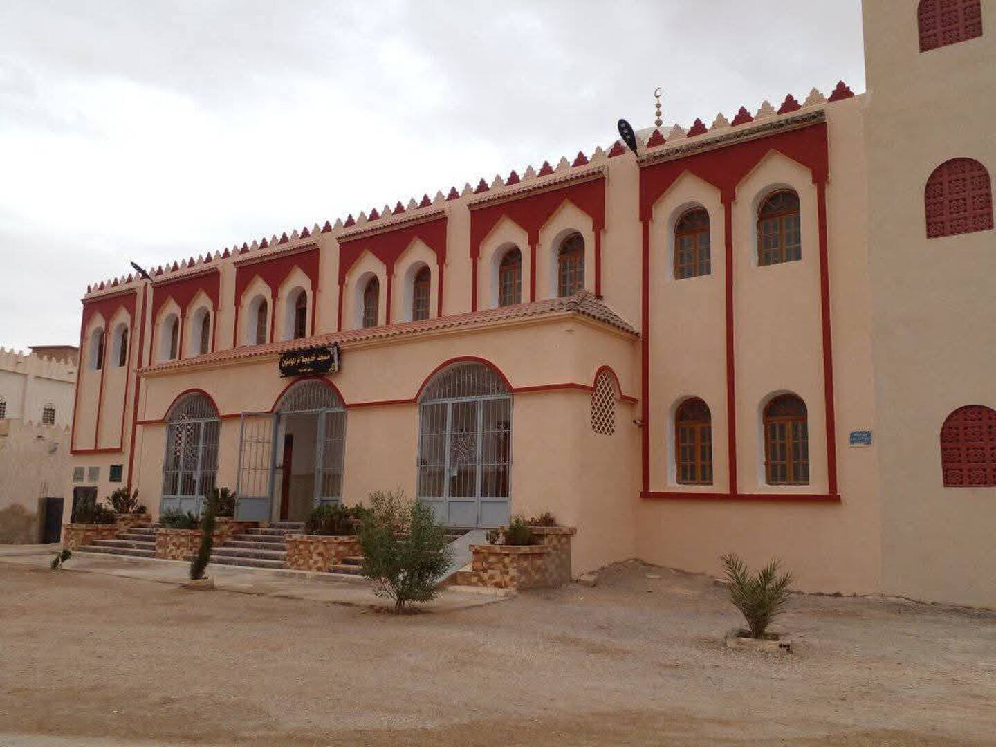 مسجد خديجة أم المؤمنين رضي الله عنه - حاسي بحبح