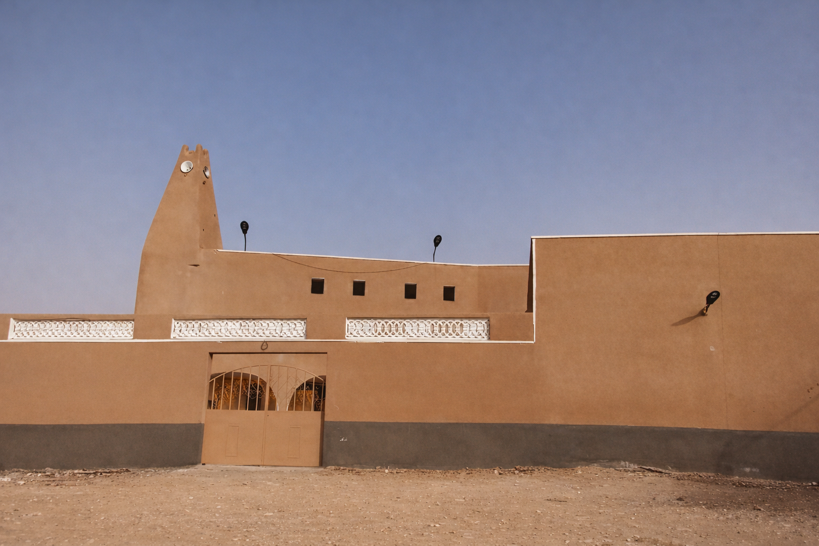 مسجد الإيمان - 150 مسكن