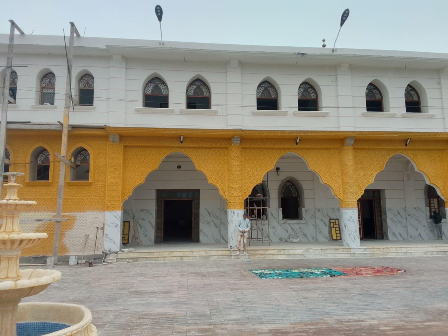 مسجد انس بن مالك الكرمة