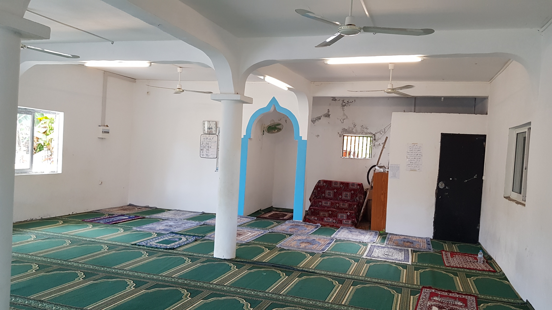 مَسْجِد الْفِردَوسِ بنبو