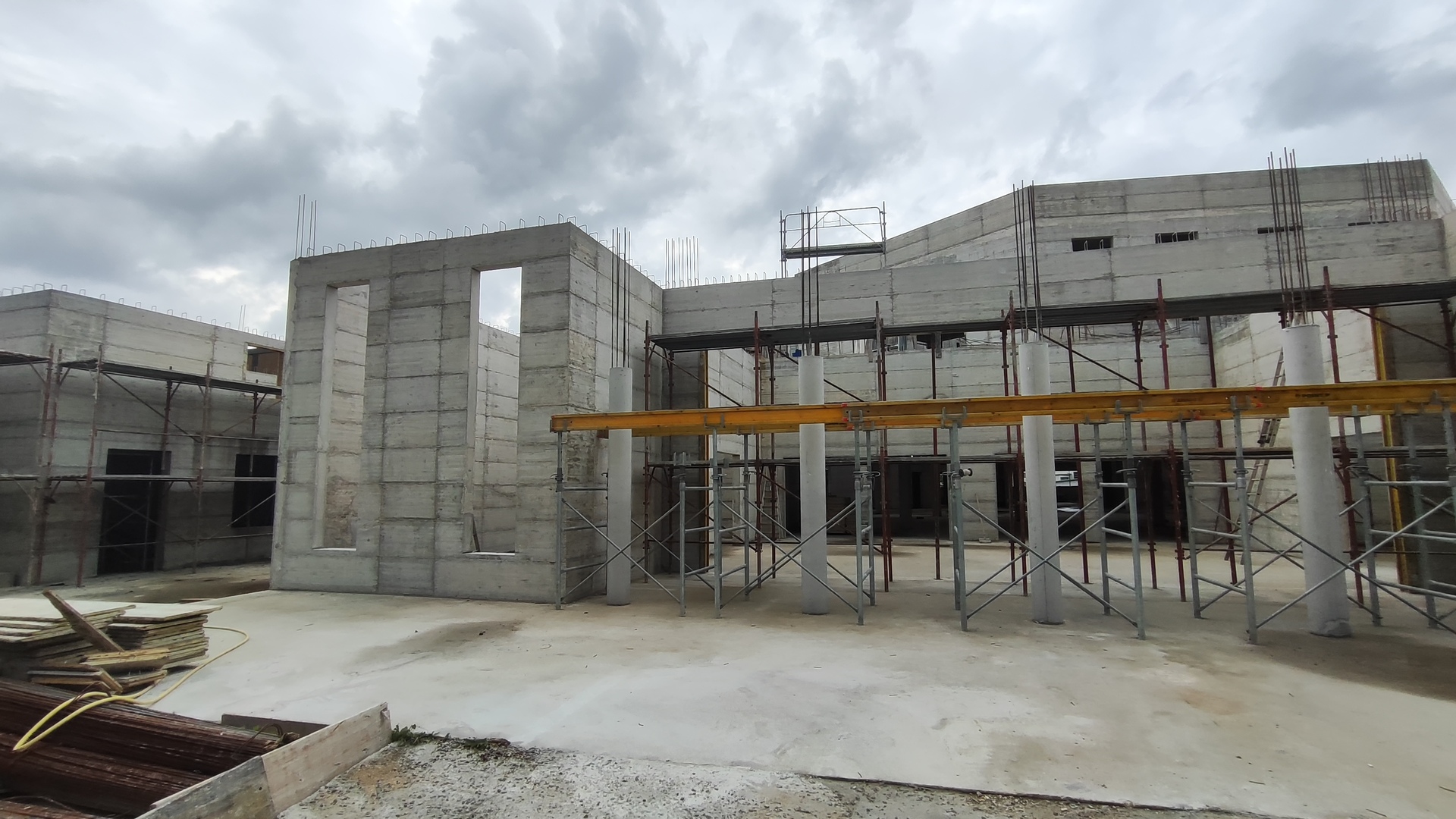 Salle de prière en cours de construction