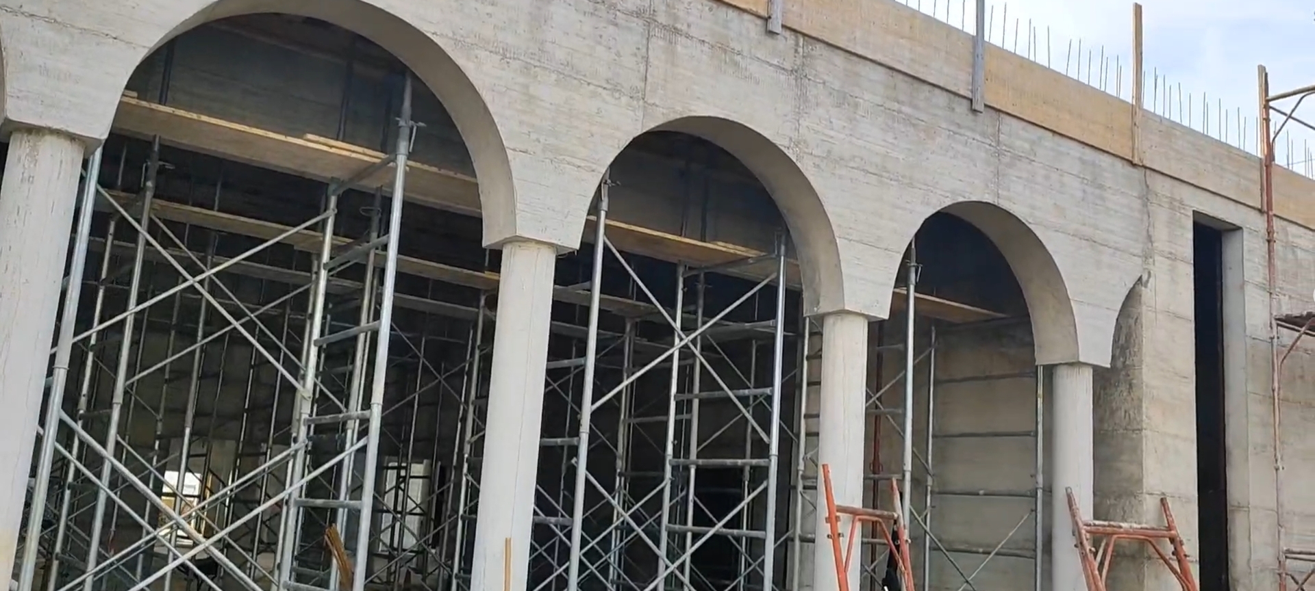 Salle de prière en cours de construction