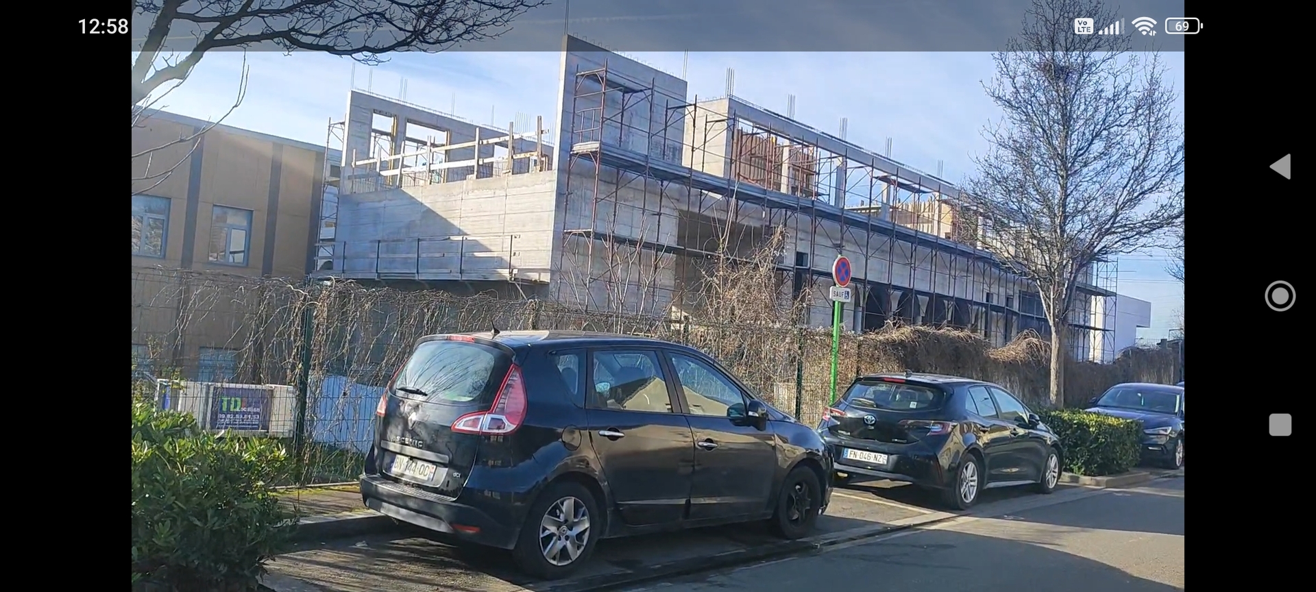 Salle de prière en cours de construction